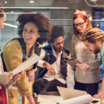 Instituto Econacional destaca como a transformação digital pode modernizar as cidades e otimizar os serviços públicos.