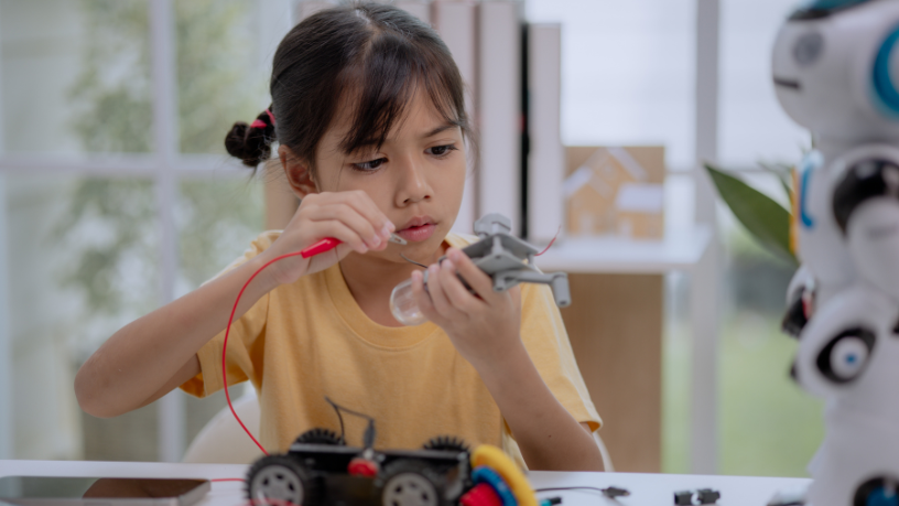 Sérgio Bento De Araújo analisa como a robótica educacional e as competições estão a transformar a tecnologia num motor de engajamento entre estudantes.