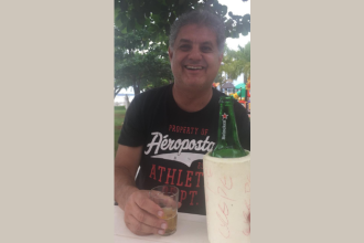 O turismo fluvial valoriza cidades moldadas pelos rios e suas dinâmicas culturais, como destaca Leonardo Rocha de Almeida.